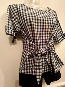 BOGO🎁Buy One Get 1 Free🎁Size S/M Tie-Waist Top