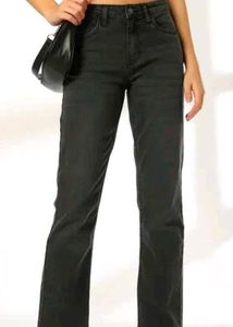 Women Light Washed Straight Fit Jeans
