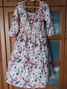 Simplicity A - Line Knee Length Dress - URBANIC
