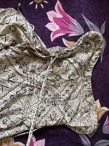 Pattern Dress with Slit