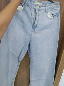 Light Wash Denim Jeans mom cut