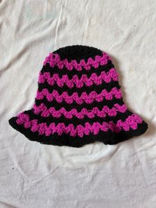 Black & Pink Crochet Bucket Hat 🌺♠️
