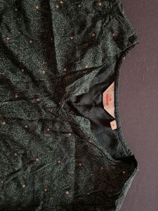 Elegant Green Embroidered Kurta