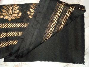 pretty black saree .