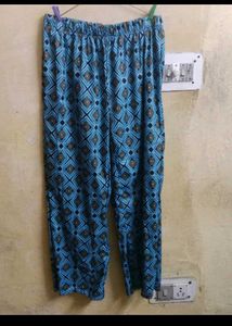 Women&#39;s stylish Cord-Set