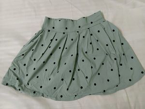 Very Cute Skirt But Having Some Size Problem