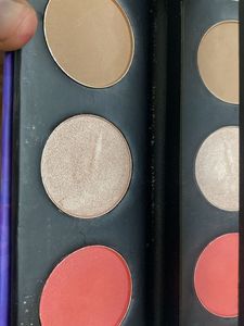 Expired Lipsticks, Palette