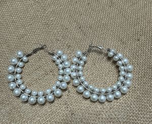 Unused Pearl Earings With Freebie