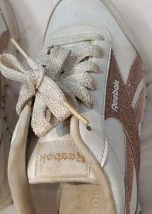 Reebok Sneakers
