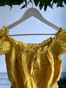 Sale ❗️❗️Yellow Crop Top