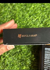Myglamm Manish Malhotra 9 In 1 Eyeshadow Palette