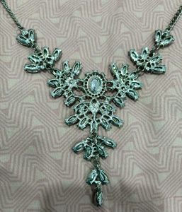Elegant Floral Statement Necklace