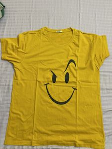 2 Tshirts XL Size For men!