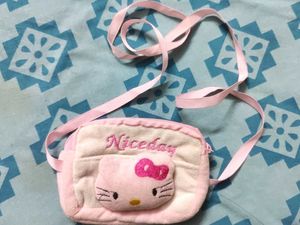Hello Kitty Crossbody Bag
