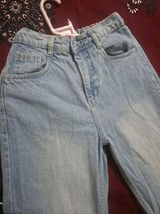 Stylish Light Wash Jeans