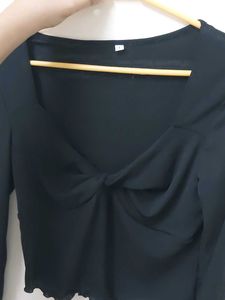 Savana Knotted Top
