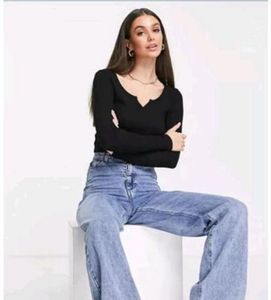 Black Long Sleeve Crop Top