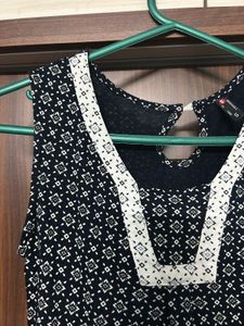✨ Stylish Sleeveless Printed Top ✨