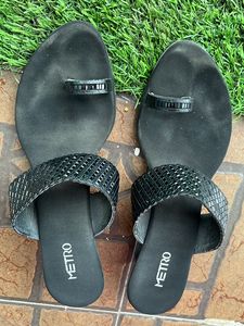 Festive Sale!Metro Black  Velvet Heels For Sale