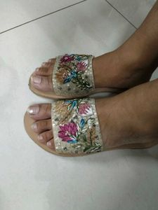 Luna Blu Designer Flat Sandals