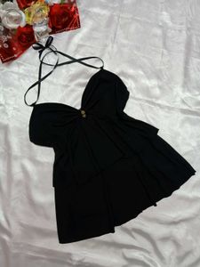 Black Halter Top🖤