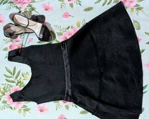 Black Pub Wear