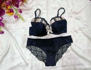 Lace Bra &amp; Panty Set
