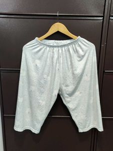 Cute Ruffled Top And Capri Set For Night Wear