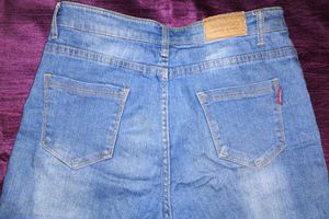 Mango. Band Jeans