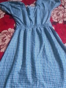 Checkered Puff Sleeve Long Top