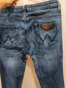 Wrangler Jeans | Like New | In The Size 28
