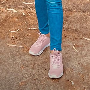 Price Dropped Reebook Sports Shoes 👟