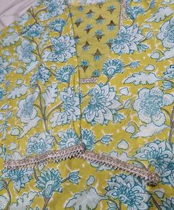 Floral Print Kurta Set Of 2 With Dupatta (No Pants