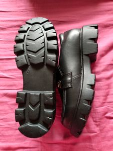 Bella Toes Black Loafer