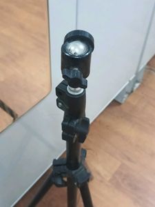 Tripod Stand