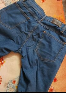 2 Strachable Jeans 30 Inch