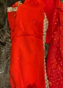 Red Embroidered boutique suit❤️🎀🦋