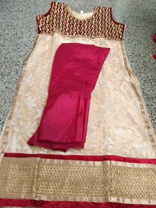 New Sleeveless Kurta And Pants Set