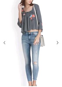 Grey printed woven regular top, has a square neck,