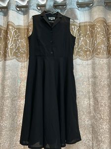Black Sleeveless Dress