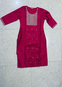 Elegant Pink Embroidered Kurta