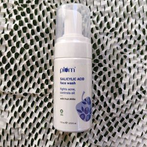 Plum Salicylic Acid Face Wash