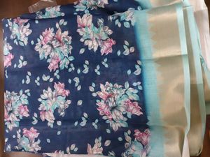 Lenin Navy Blue Saree With Flowers.