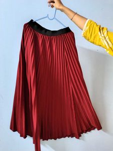 Burgundy Pleated Skirt❤