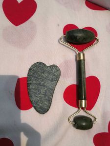 Jade Roller &amp; Gua Sha Set🎀