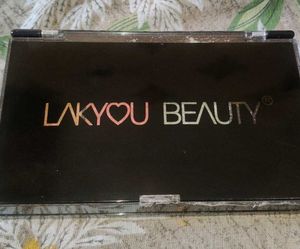 LakyOu Beauty Palette