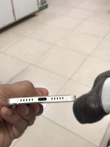 Letv Mobile 3gb RAM 32 GB Ron  Upar Thoda Glass Crack Hai Lekin Koi Dikkat Nahi Sab Kuchh Badhiya Chalta Hai