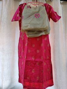 Women Pink Kurta With Printed Dupatta