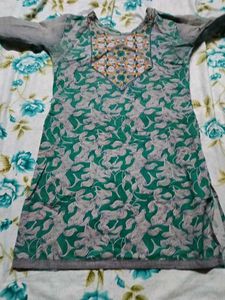 For Donation (4 Kurtis )