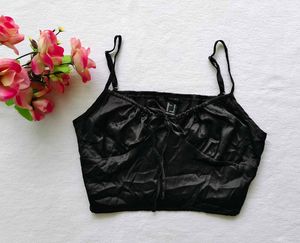 Forever 21 : Chic Black Tie-Front Top